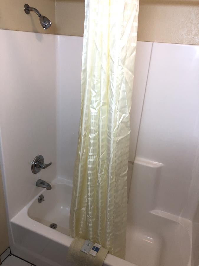 Deluxe Inn Lawton Esterno foto