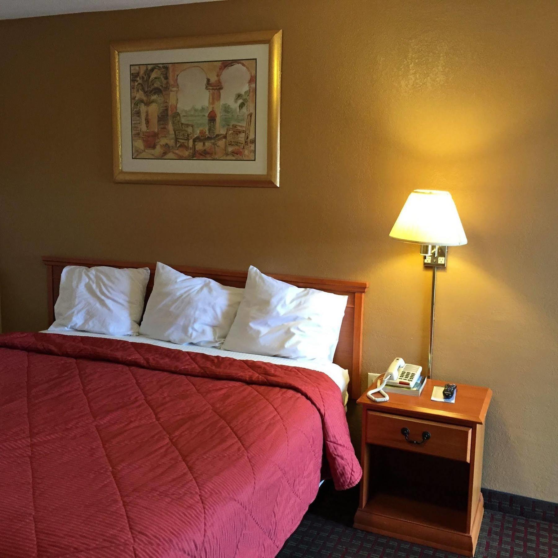Deluxe Inn Lawton Esterno foto